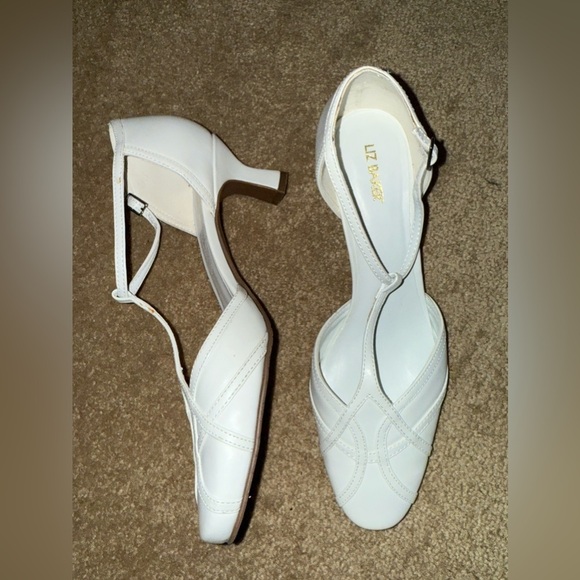 Liz Baker Vintage White Heels - Picture 2 of 5